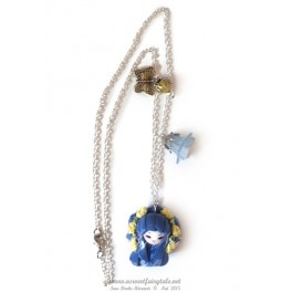 Sur demande réalisation d'un collier avec pendentif personnage Kokeshi en pate polymère fait main 